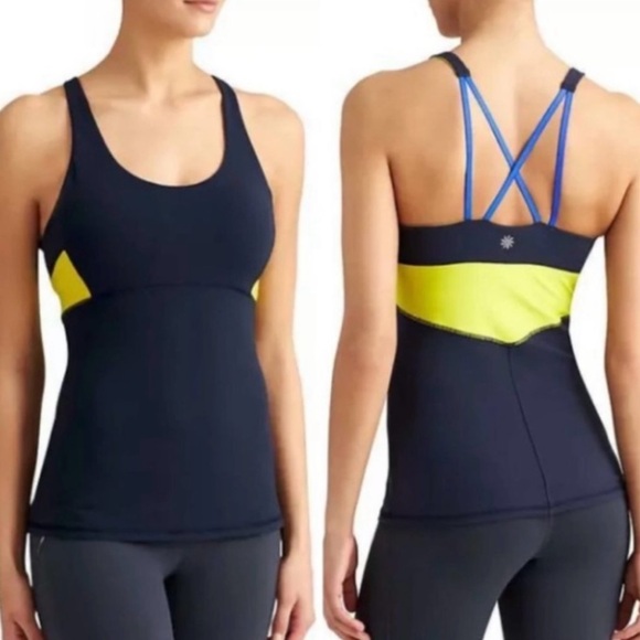 Athleta Tops - Athleta Razorback Top w/ Bra Shelf Womens M